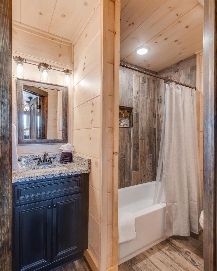 Huny Bear Lodge Pigeon Forge Extérieur photo