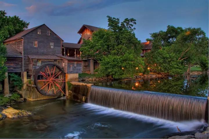 Huny Bear Lodge Pigeon Forge Extérieur photo